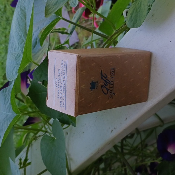 VINTAGE IN BOX Star & American Flag Salt & Pepper 3D Shaker Set - Picture 9 of 9